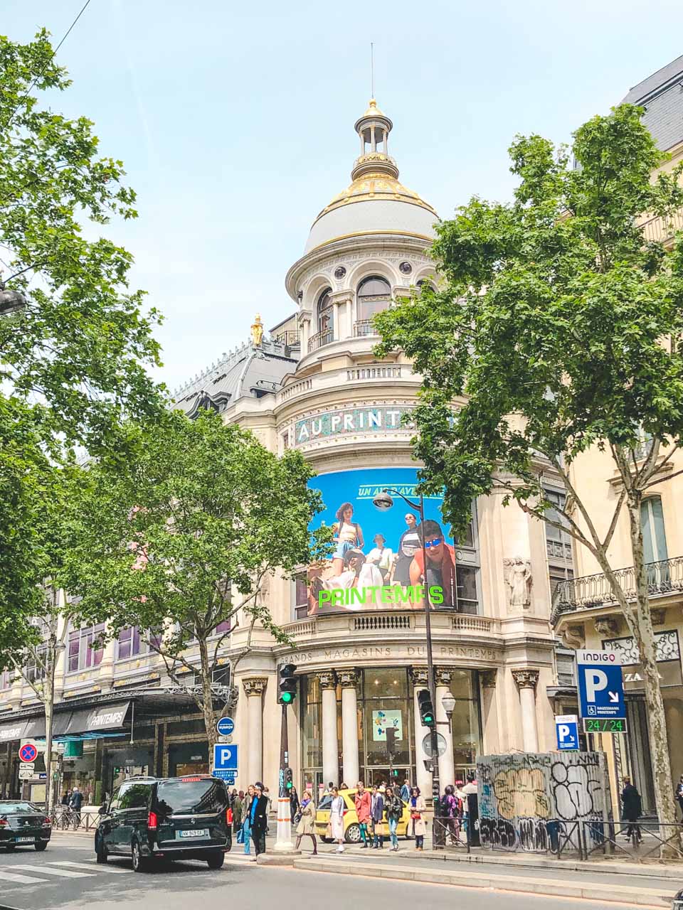 La vie en France: Galeries Lafayette exterior